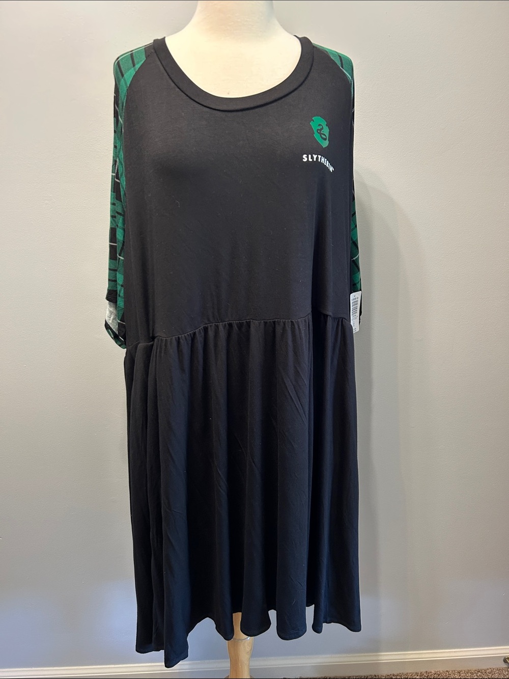 NWT Torrid Harry Potter Slytherin Black & Green Women’s Scoop Neck Dress
